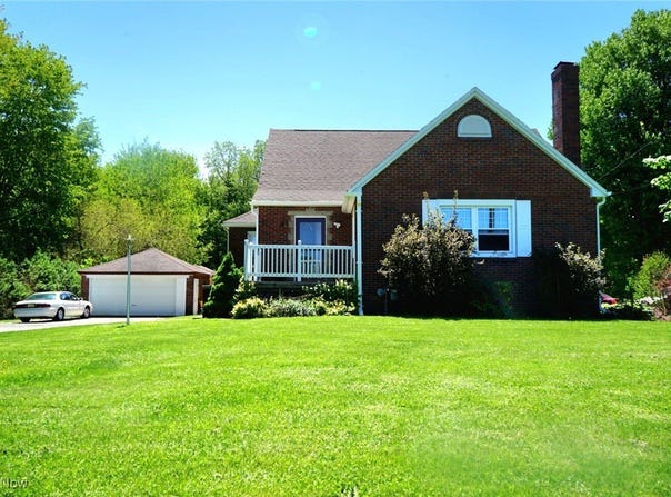4054 E Center Usr 20 Street, Conneaut, OH 44030