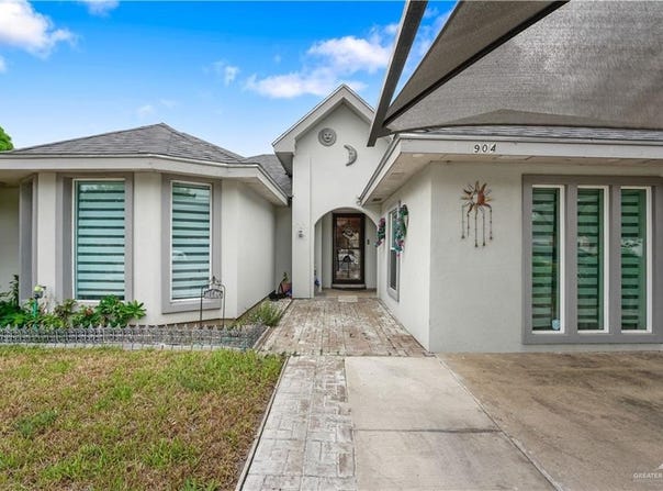 904 Camelia Avenue, Hidalgo, TX 78577