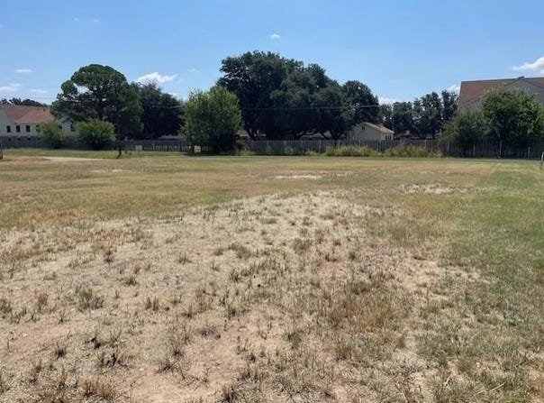 2204 Brooke Lane, Brownwood, TX 76801