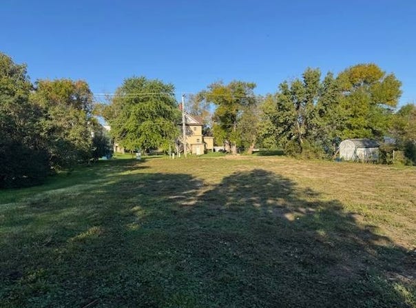 909  E 1st Street, Webster, SD 57274