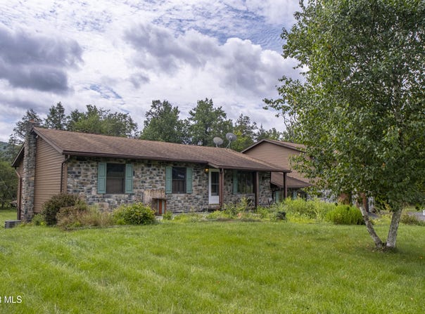 4559 Scotch Valley Road, Hollidaysburg, PA 16648
