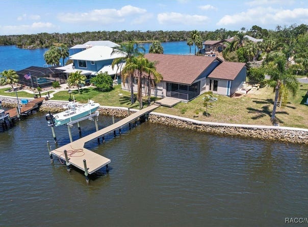 12030 W Tarpon Court, Homosassa, FL 34448