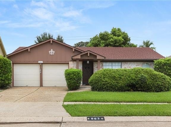 553 BROOKMEADE Boulevard, Gretna, LA 70056