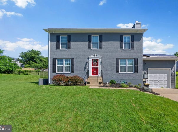 206 ROYAL OAK CIRCLE, LANDOVER, MD 20785
