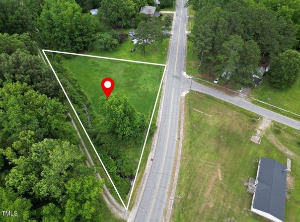 401 E Main Street, Aulander, NC 27805