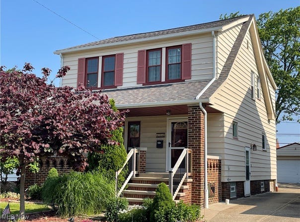6206 Renwood Drive, Parma, OH 44129