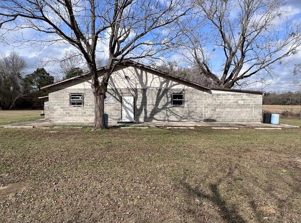 1225 State Line Rd., Cottonwood, AL 36320