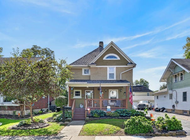 13 Locust St, Sayre, PA 18810