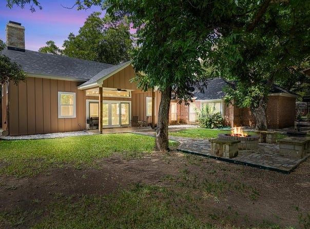 711 S Harrison Street, West, TX 76691