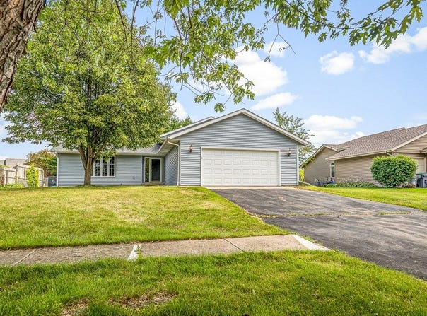 606 Jarvis, WINNEBAGO, IL 61088