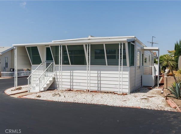 301 E Foothills Boulevard, Pomona, CA 91767