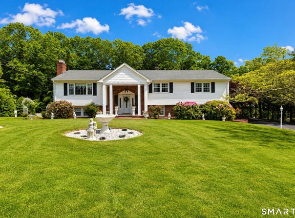 106 Greenwood Lane, Monroe, CT 06468