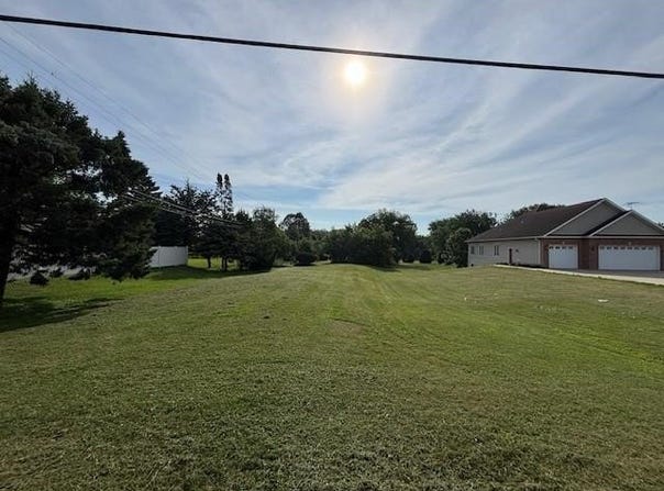 2820 N 1st, DEKALB, IL 60115