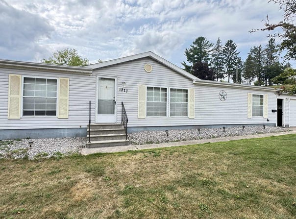 1217 Bluff Street, Norway, MI 49870