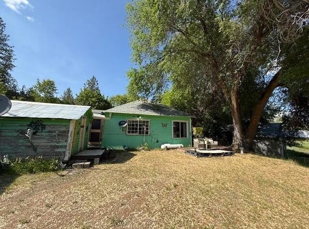 5986 WA-25, FRUITLAND, WA 99129