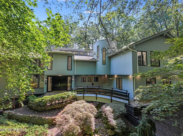 17 Glenwood Road, Colts Neck, NJ 07722