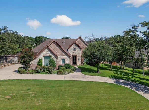 7217 Deerfield Drive, Mansfield, TX 76063