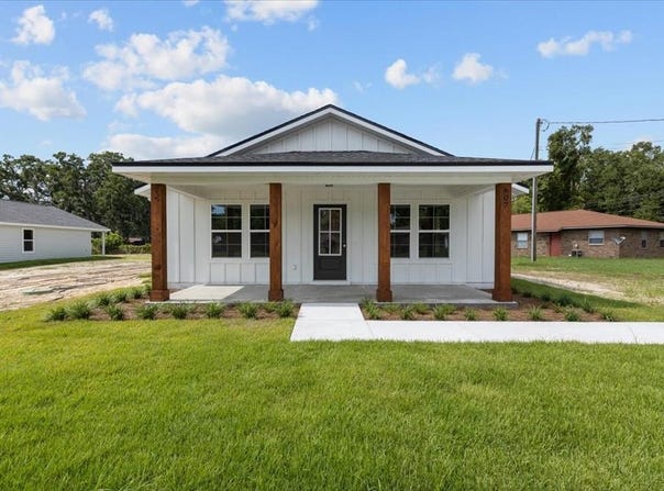 405 5th Pl, Chiefland, FL 32626