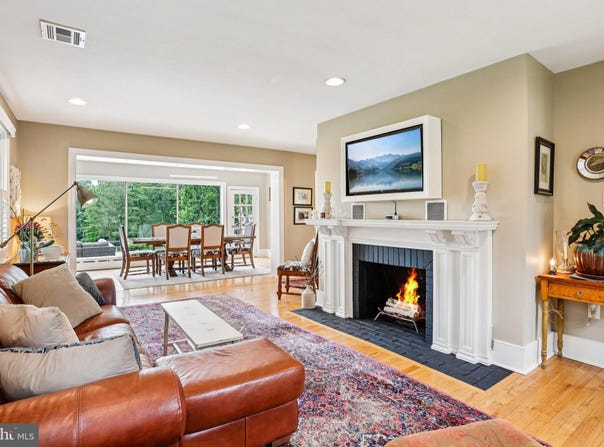 2070 TRUMBAUERSVILLE ROAD, QUAKERTOWN, PA 18951