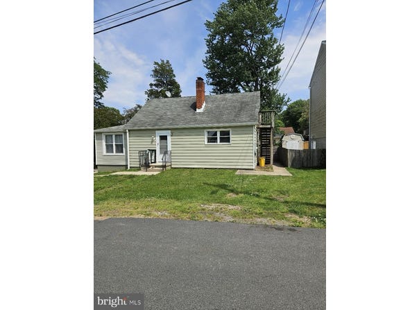 7663 CEDAR Drive, PASADENA, MD 21122