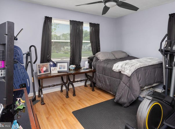 25 TOBY LANE, HAMILTON, NJ 08620