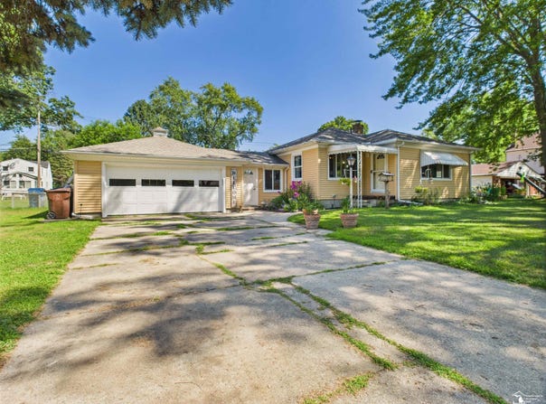 2080 Hollywood, Monroe, MI 48162