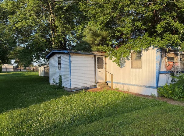 400 Medcalf St, Dale, IN 47523