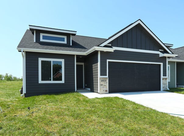 2414 NE 6th Street, Grimes, IA 50111