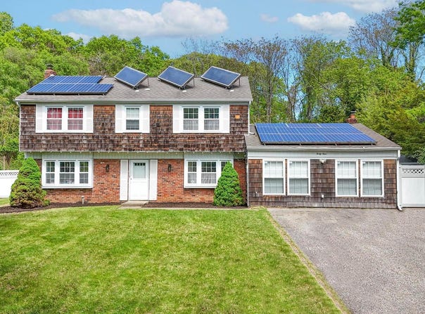 49 Hastings Drive, Stony Brook, NY 11790
