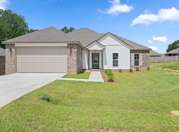14 Golden Oak, Hattiesburg, MS 39402