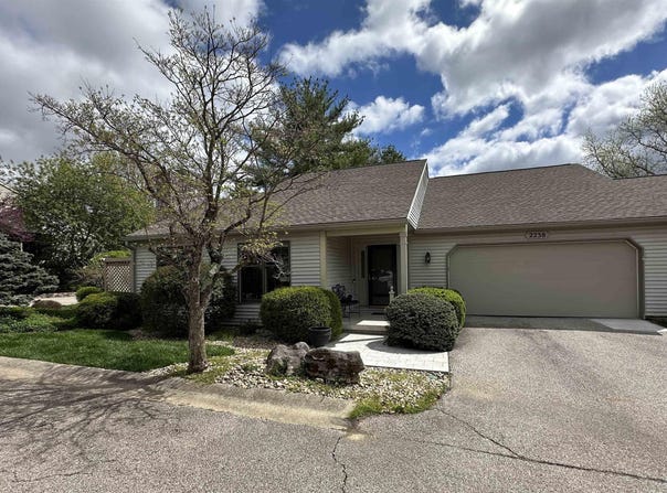 2238 E Cape Cod Drive, Bloomington, IN 47401-6124