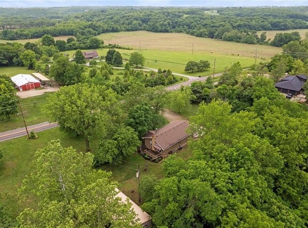 14404 Kansas Avenue, Bonner Springs, KS 66012