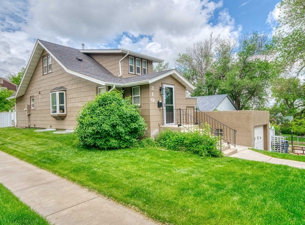 310 Richards Ave. -, Gillette, WY 82716