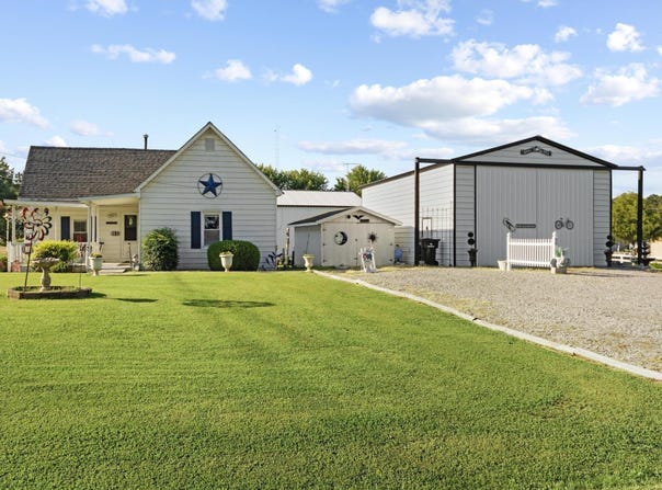 159 W Tennessee, Grand Rivers, KY 42045