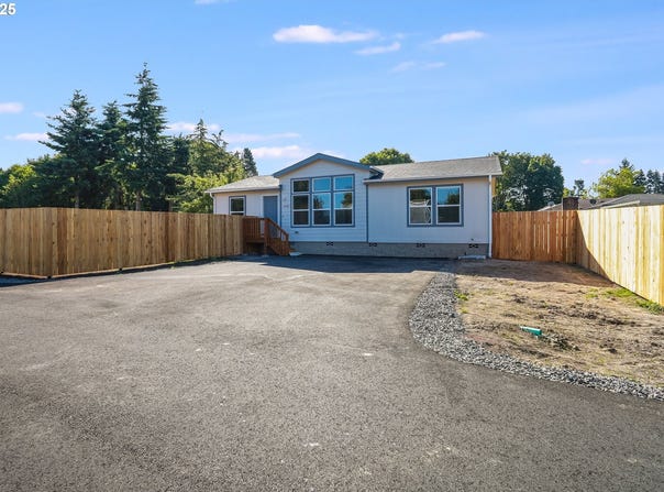 3340 PINE ST, Longview, WA 98632