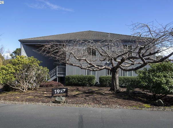 1987 GEARHART GREEN Dr, Gearhart, OR 97138