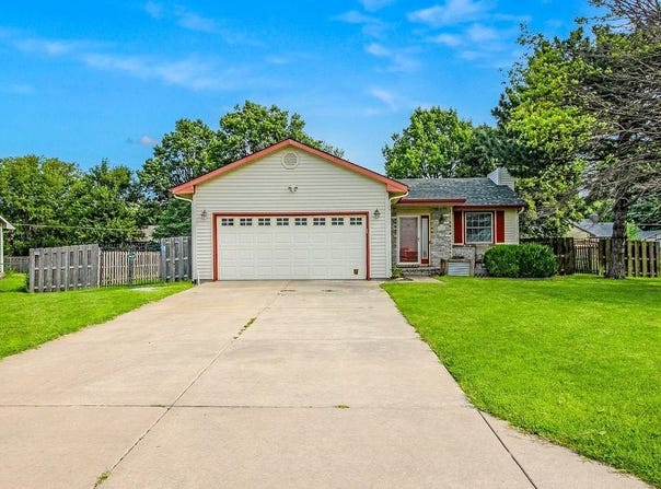 620 E School St, Rose Hill, KS 67133