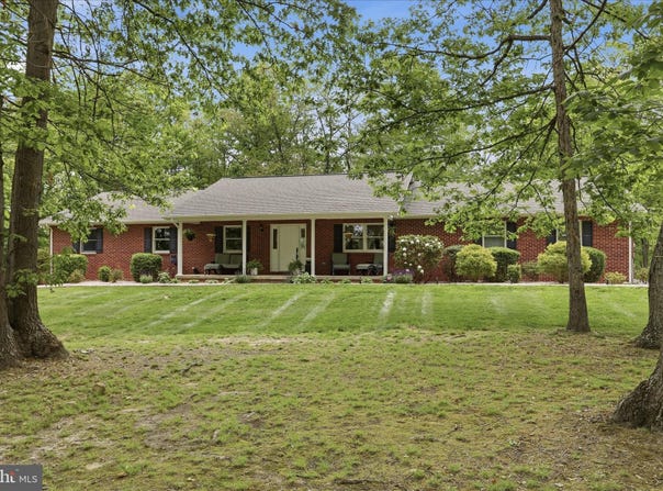 435 SUMMIT Drive, MOOREFIELD, WV 26836