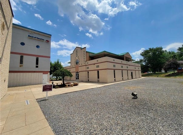 1104 Van Buren Road unit: 2Nd Floor, Palmer Twp, PA 18045
