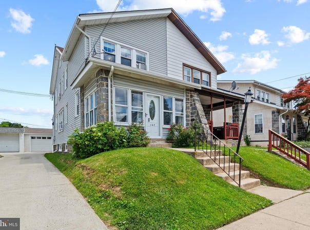 127 S EAGLE Road, HAVERTOWN, PA 19083