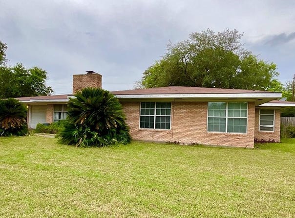 1101 N Inez, Beeville, TX 78102