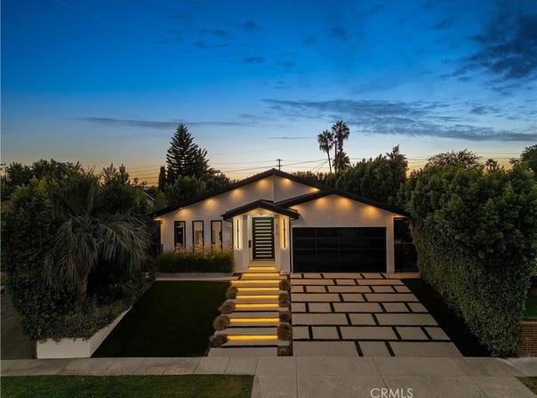 5715 Troost Avenue, North Hollywood, CA 91601