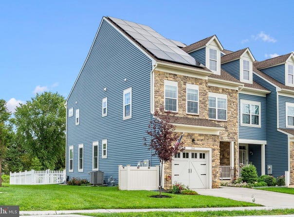 206 GROVE VIEW Drive, HOCKESSIN, DE 19707