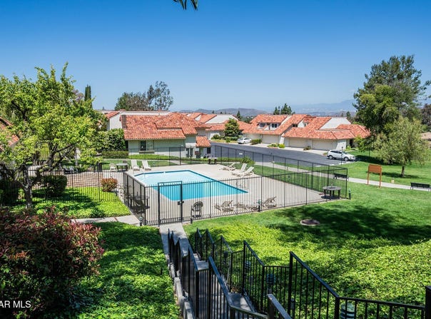 632 White Oak Lane, Newbury Park, CA 91320