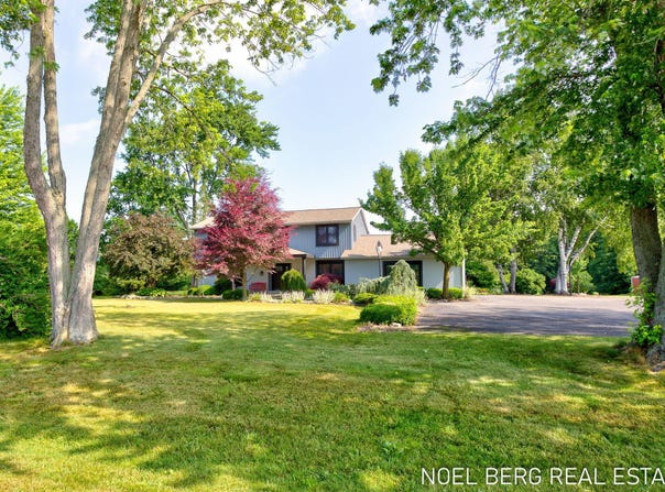 11575 Leonard Road, Nunica, MI 49448