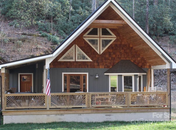 962 Laurel Mountain View Road, Flat Rock, NC 28731