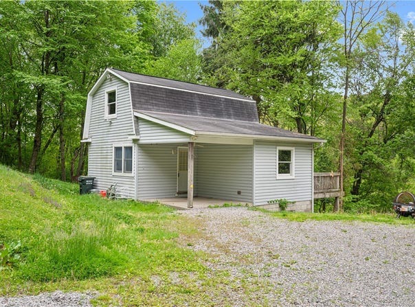 1620 Clark Ln, Harrison Twp, PA 15065