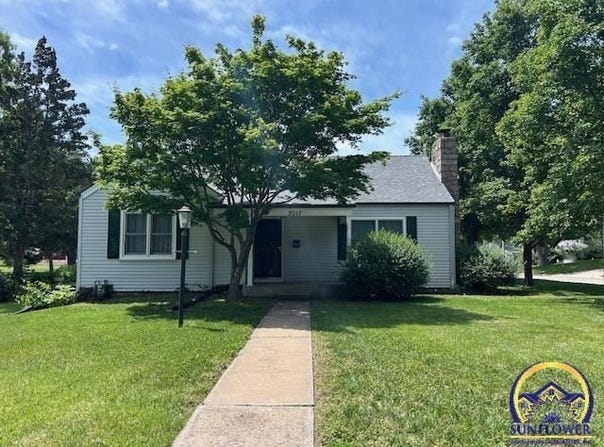 3017 SW 11th ST, Topeka, KS 66604