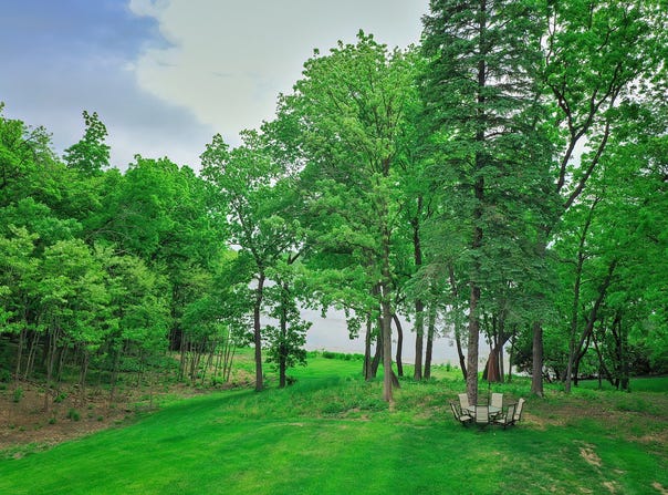 26813 N Chevy Chase Road, Mundelein, IL 60060