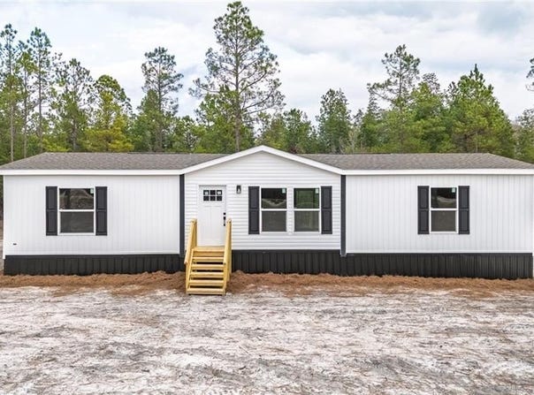 6622 S 121 Highway, Blackshear, GA 31516